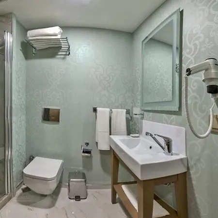 Taximist Hotell 3*