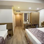 Taximist Hotel 3*
