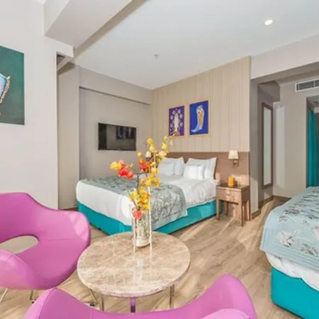 تاكسيميست فندق اسطنبول