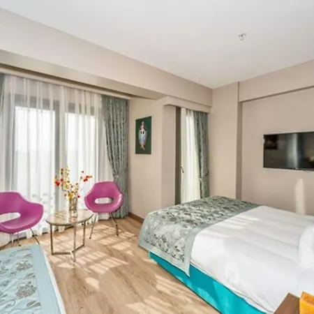 تاكسيميست فندق