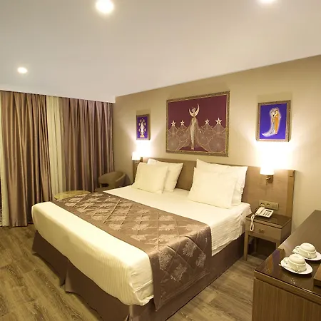 فندق تاكسيميست