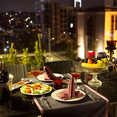 تاكسيميست فندق