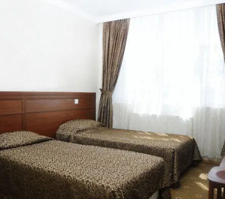 تاكسيميست فندق