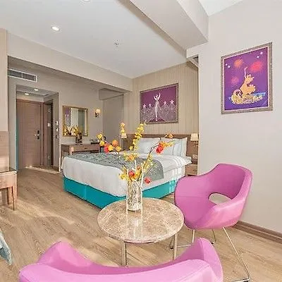 فندق تاكسيميست 3*